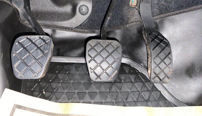 2019 Volkswagen Ameo TRENDLINE 1.0L, Petrol, Manual, 48,540 km, Pedals