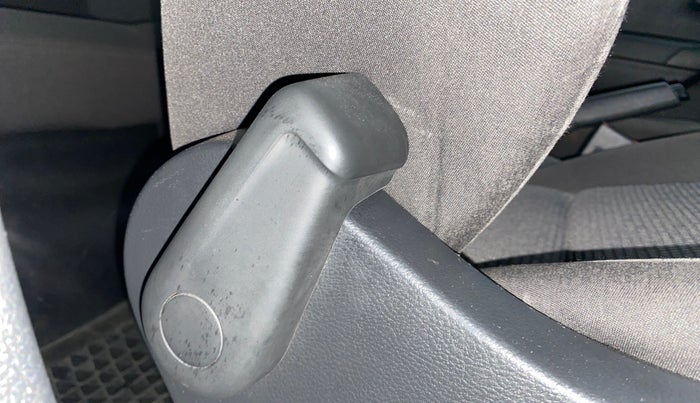 2019 Volkswagen Ameo TRENDLINE 1.0L, Petrol, Manual, 48,540 km, Driver Side Adjustment Panel