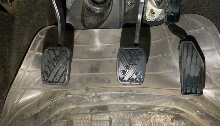 2019 Maruti New Wagon-R LXI CNG 1.0, CNG, Manual, 1,09,645 km, Pedals