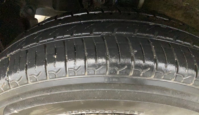 2019 Maruti New Wagon-R LXI CNG 1.0, CNG, Manual, 1,09,645 km, Left Front Tyre Tread