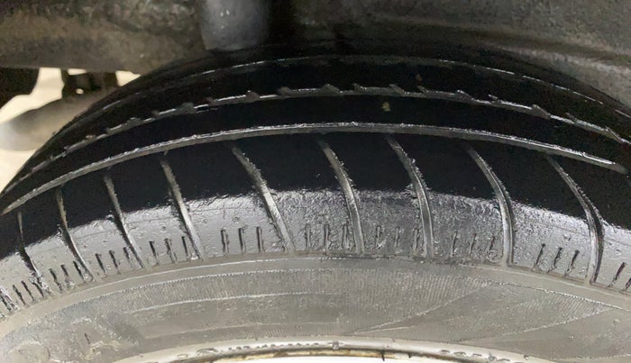 2019 Maruti New Wagon-R LXI CNG 1.0, CNG, Manual, 1,09,645 km, Right Rear Tyre Tread
