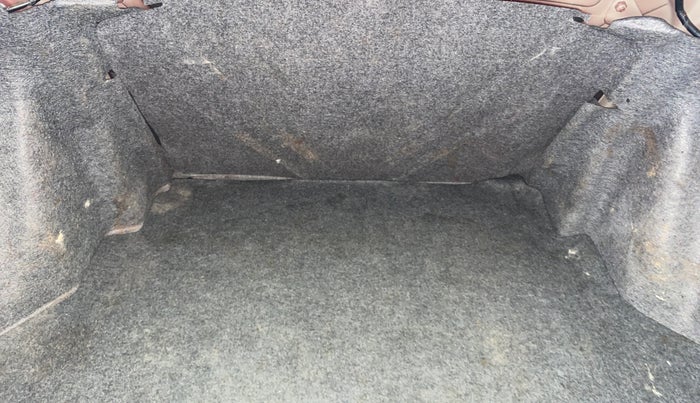 2013 Honda Amaze 1.2L I-VTEC S, Petrol, Manual, 65,178 km, Boot Inside