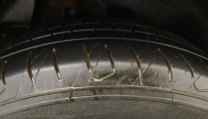 2019 Hyundai Creta SX 1.6 DIESEL DUAL TONE, Diesel, Manual, 75,218 km, Right Rear Tyre Tread