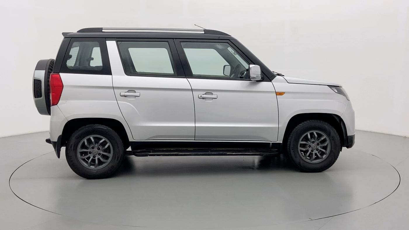 2018 Mahindra TUV300 T 10 MT Dual Tone, Diesel, Manual, 76,944 km, Right Side View