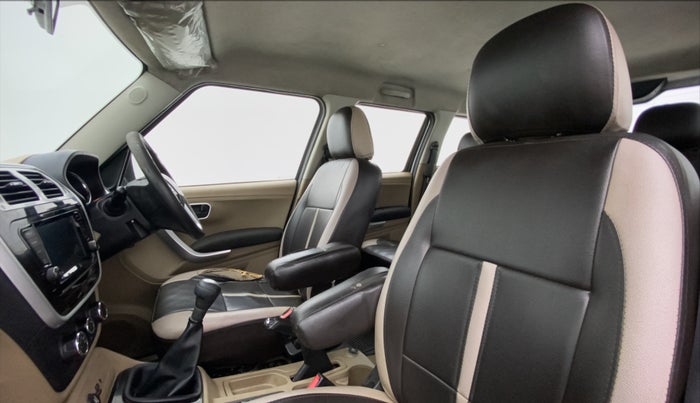 2018 Mahindra TUV300 T 10 MT Dual Tone, Diesel, Manual, 76,944 km, Right Side Front Door Cabin