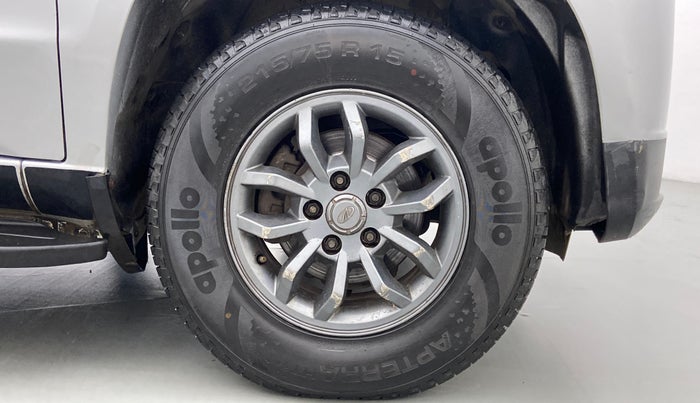 2018 Mahindra TUV300 T 10 MT Dual Tone, Diesel, Manual, 76,944 km, Right Front Wheel