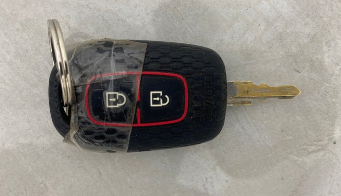 2022 Renault Kwid CLIMBER MT 1.0, Petrol, Manual, 38,000 km, Key Close Up