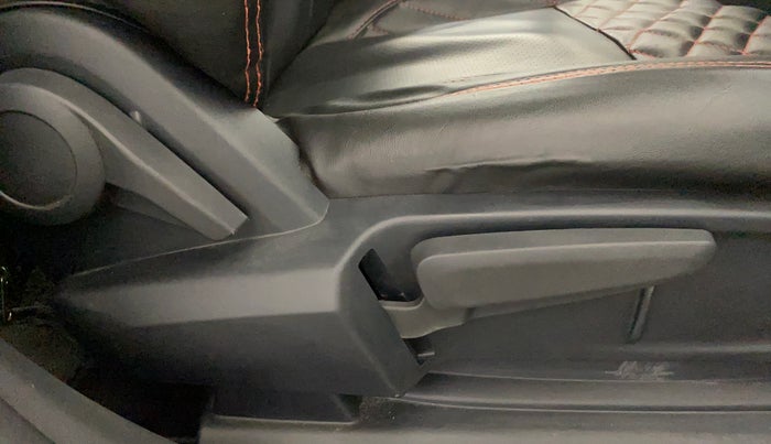 2020 Tata ALTROZ XZ PETROL, Petrol, Manual, 59,387 km, Driver Side Adjustment Panel