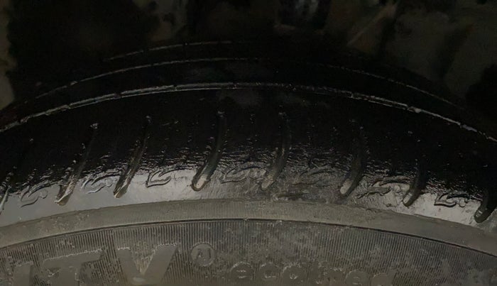 2020 Tata ALTROZ XZ PETROL, Petrol, Manual, 59,387 km, Left Front Tyre Tread