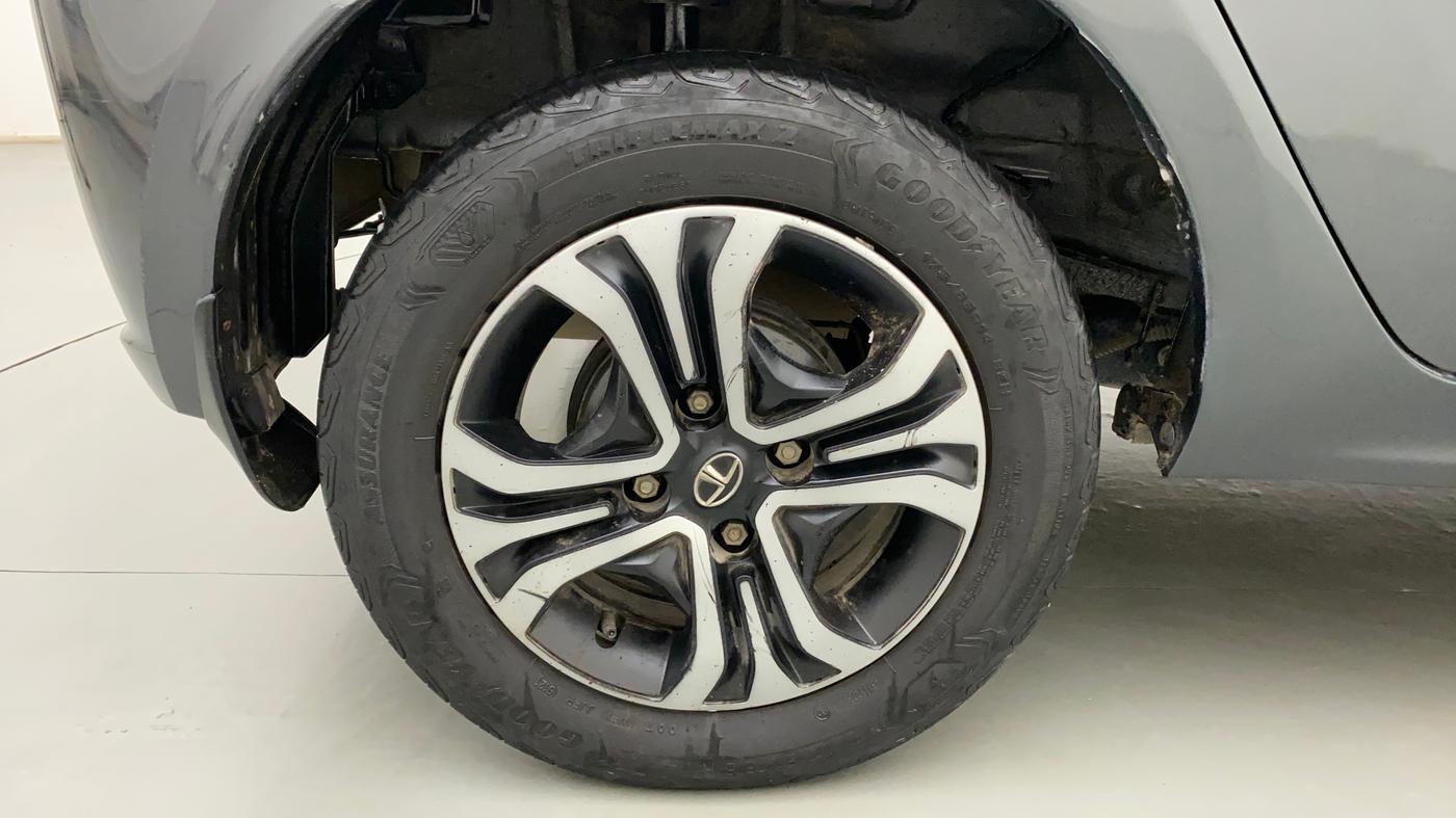 2022 Tata Tiago XZ PLUS CNG, CNG, Manual, 52,907 km, Right Rear Wheel