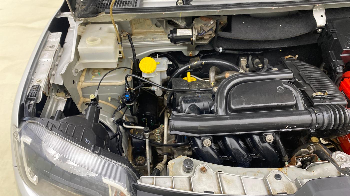 2019 Renault Kwid RXT 1.0 AMT (O), Petrol, Automatic, 35,531 km, Engine View - Right