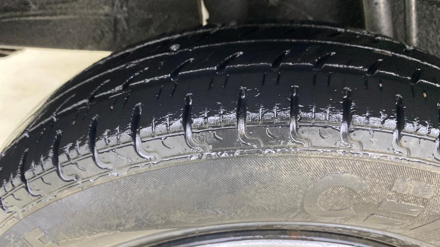 2019 Renault Kwid RXT 1.0 AMT (O), Petrol, Automatic, 35,531 km, Right Rear Tyre Tread