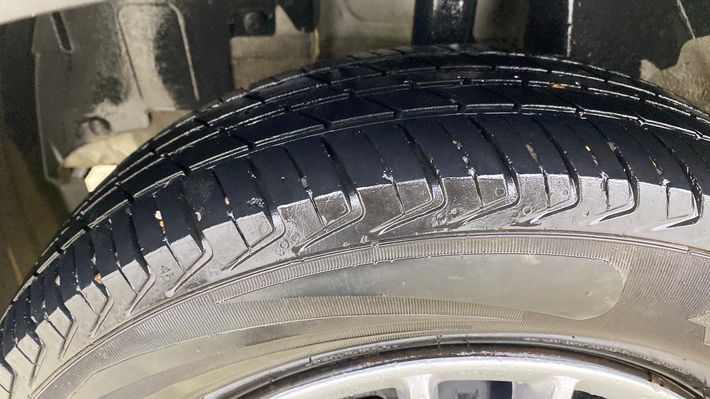 2019 Renault Kwid RXT 1.0 AMT (O), Petrol, Automatic, 35,531 km, Left Front Tyre Tread