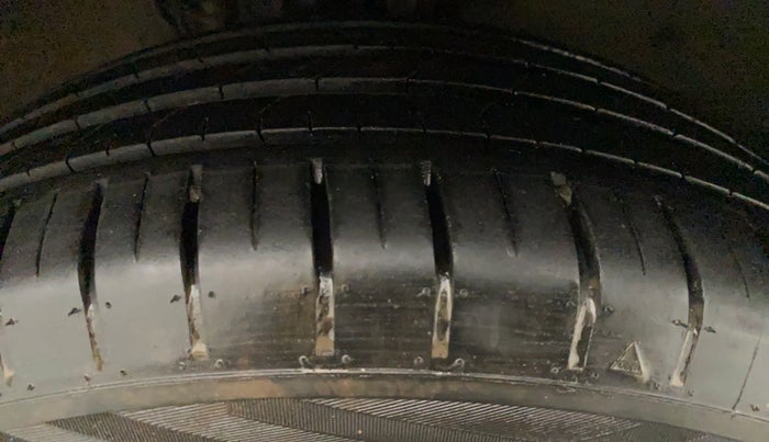 2019 Volkswagen Polo HIGHLINE PLUS 1.0, Petrol, Manual, 15,966 km, Right Front Tyre Tread