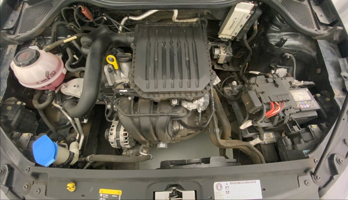 2019 Volkswagen Polo HIGHLINE PLUS 1.0, Petrol, Manual, 15,966 km, Open Bonet
