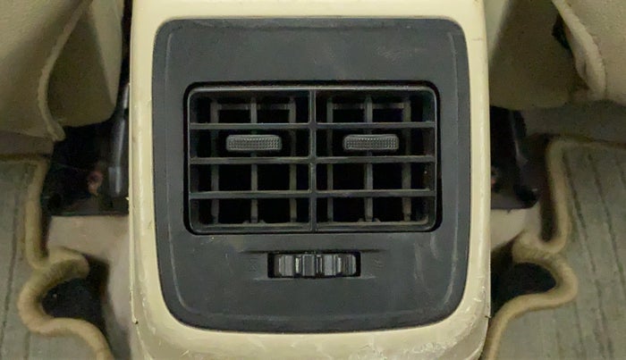 2018 Maruti Dzire ZXI AMT, CNG, Automatic, 62,127 km, Rear AC Vents