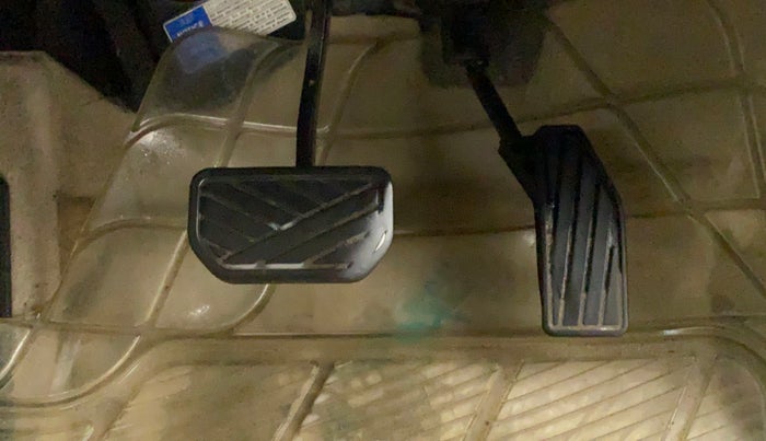 2018 Maruti Dzire ZXI AMT, CNG, Automatic, 62,127 km, Pedals