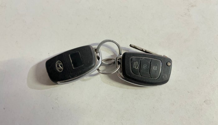 2015 Hyundai Xcent S 1.2, Petrol, Manual, 85,465 km, Key Close Up