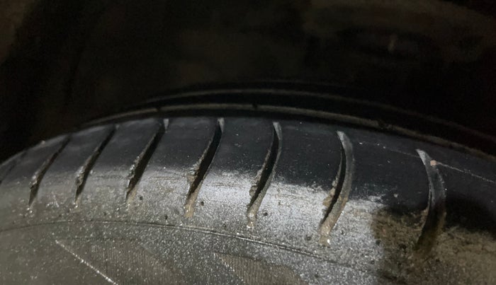 2015 Hyundai Xcent S 1.2, Petrol, Manual, 85,465 km, Right Front Tyre Tread