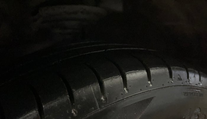 2015 Hyundai Xcent S 1.2, Petrol, Manual, 85,465 km, Left Front Tyre Tread