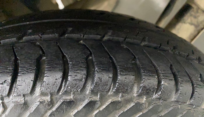 2015 Maruti Alto K10 VXI, Petrol, Manual, 60,831 km, Right Rear Tyre Tread
