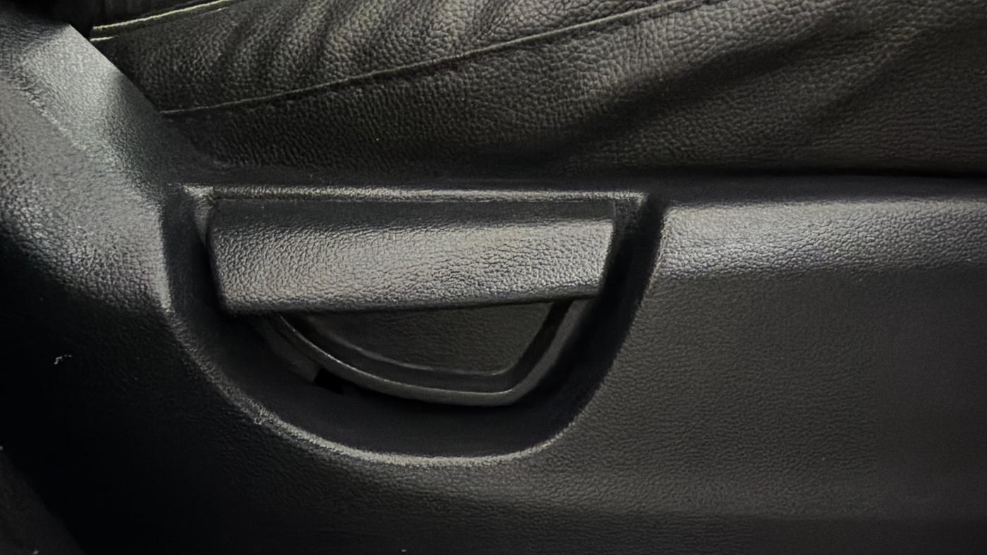 2018 Hyundai NEW SANTRO MAGNA AMT, Petrol, Automatic, 43,103 km, Driver Side Adjustment Panel