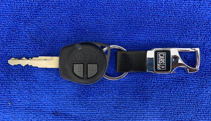 2018 Maruti Dzire VXI, Petrol, Manual, 1,04,974 km, Key Close Up