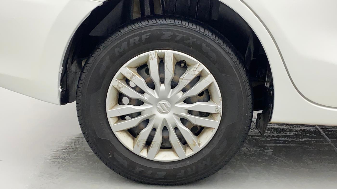 2018 Maruti Dzire VXI, Petrol, Manual, 1,04,974 km, Right Rear Wheel