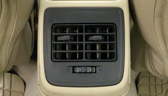 2018 Maruti Dzire VXI, Petrol, Manual, 1,04,974 km, Rear AC Vents