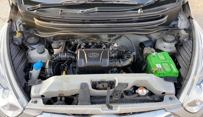2018 Hyundai Eon ERA +, Petrol, Manual, 33,667 km, Engine View