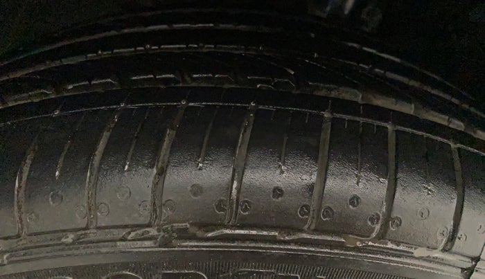 2017 Maruti Baleno ALPHA PETROL 1.2, Petrol, Manual, 22,580 km, Right Rear Tyre Tread