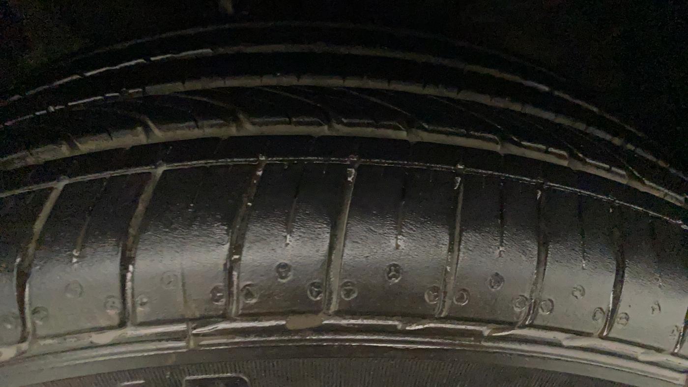 2017 Maruti Baleno ALPHA PETROL 1.2, Petrol, Manual, 22,580 km, Right Front Tyre Tread
