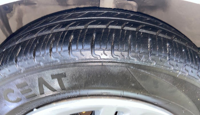 2019 Maruti Celerio VXI, Petrol, Manual, 1,15,752 km, Left Front Tyre Tread