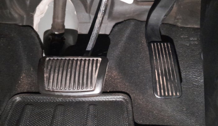 2021 KIA SELTOS HTX IVT 1.5 PETROL, Petrol, Automatic, 74,746 km, Pedals