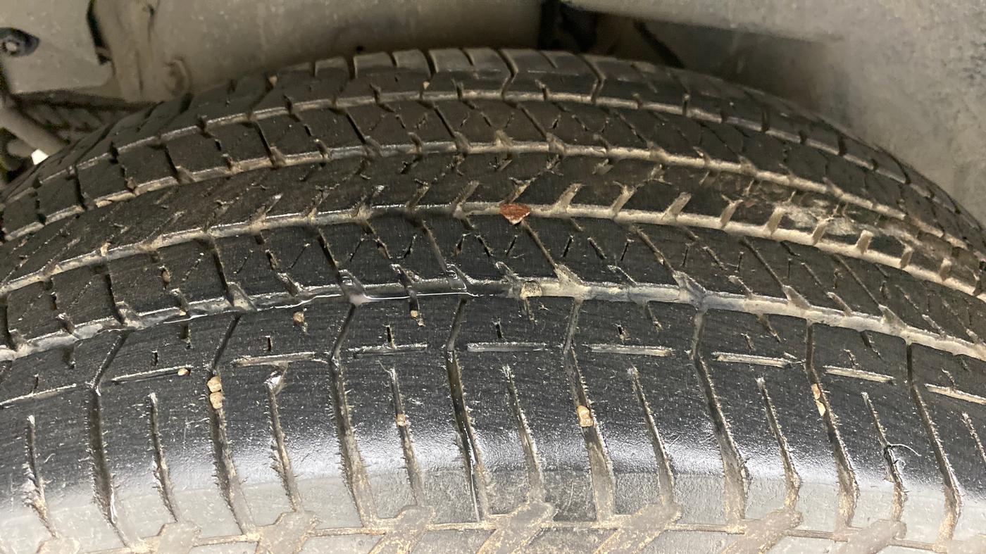 2015 Mahindra XUV500 W6 4X2, Diesel, Manual, 67,077 km, Right Rear Tyre Tread