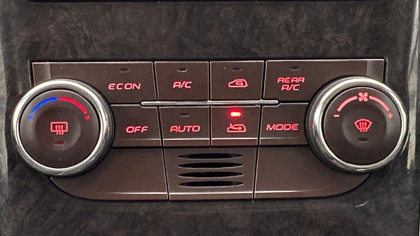 2015 Mahindra XUV500 W6 4X2, Diesel, Manual, 67,077 km, Automatic Climate Control