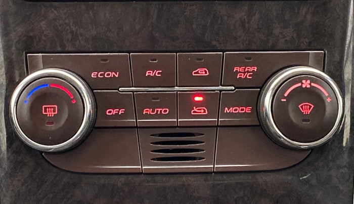 2015 Mahindra XUV500 W6 4X2, Diesel, Manual, 67,077 km, Automatic Climate Control