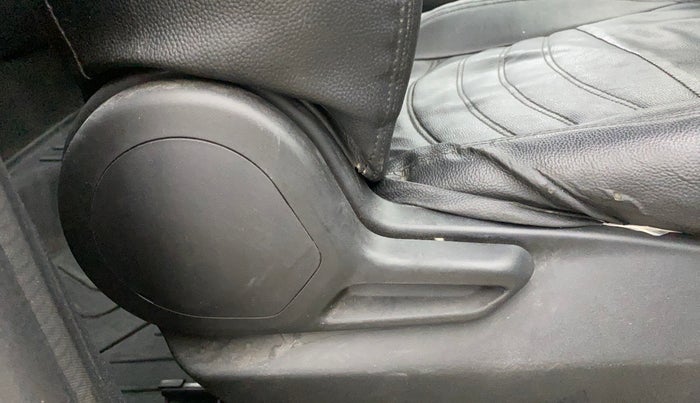 2022 Tata Tiago XT CNG, CNG, Manual, 36,805 km, Driver Side Adjustment Panel