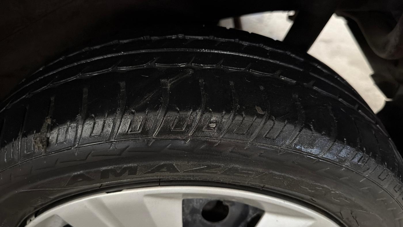 2017 Maruti Wagon R 1.0 VXI (O) AMT, Petrol, Automatic, 36,196 km, Left Rear Tyre Tread