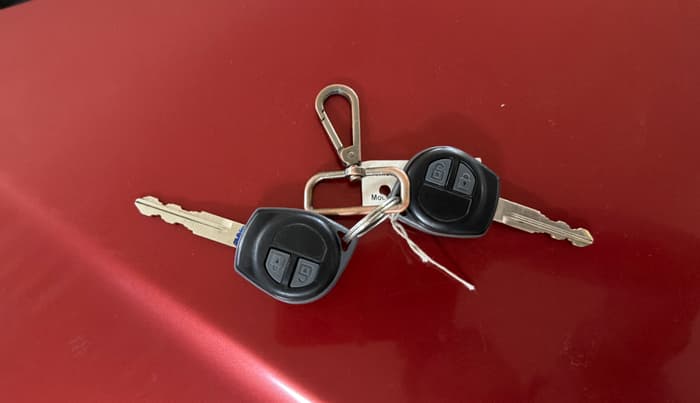2017 Maruti Wagon R 1.0 VXI (O) AMT, Petrol, Automatic, 35,935 km, Key Close Up