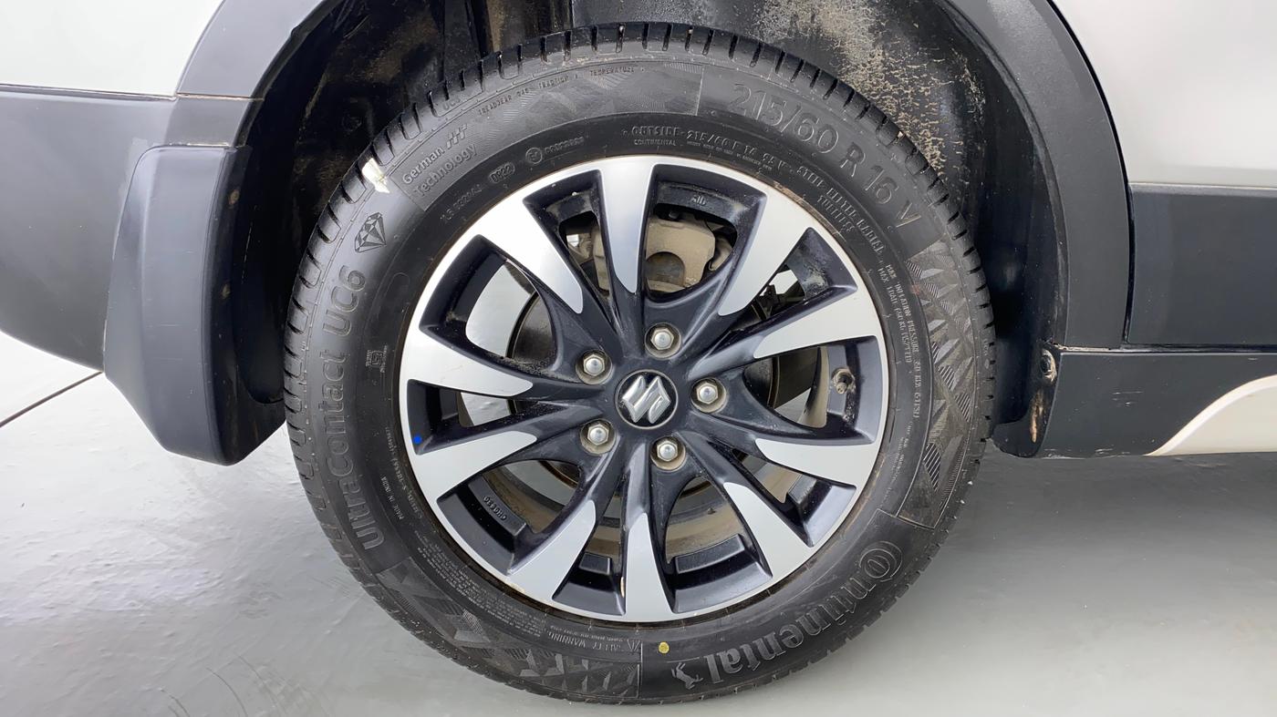 2018 Maruti S Cross ALPHA SHVS, Diesel, Manual, 50,557 km, Right Rear Wheel