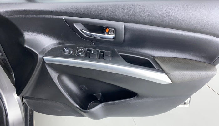 2018 Maruti S Cross ALPHA SHVS, Diesel, Manual, 50,557 km, Driver Side Door Panels Control