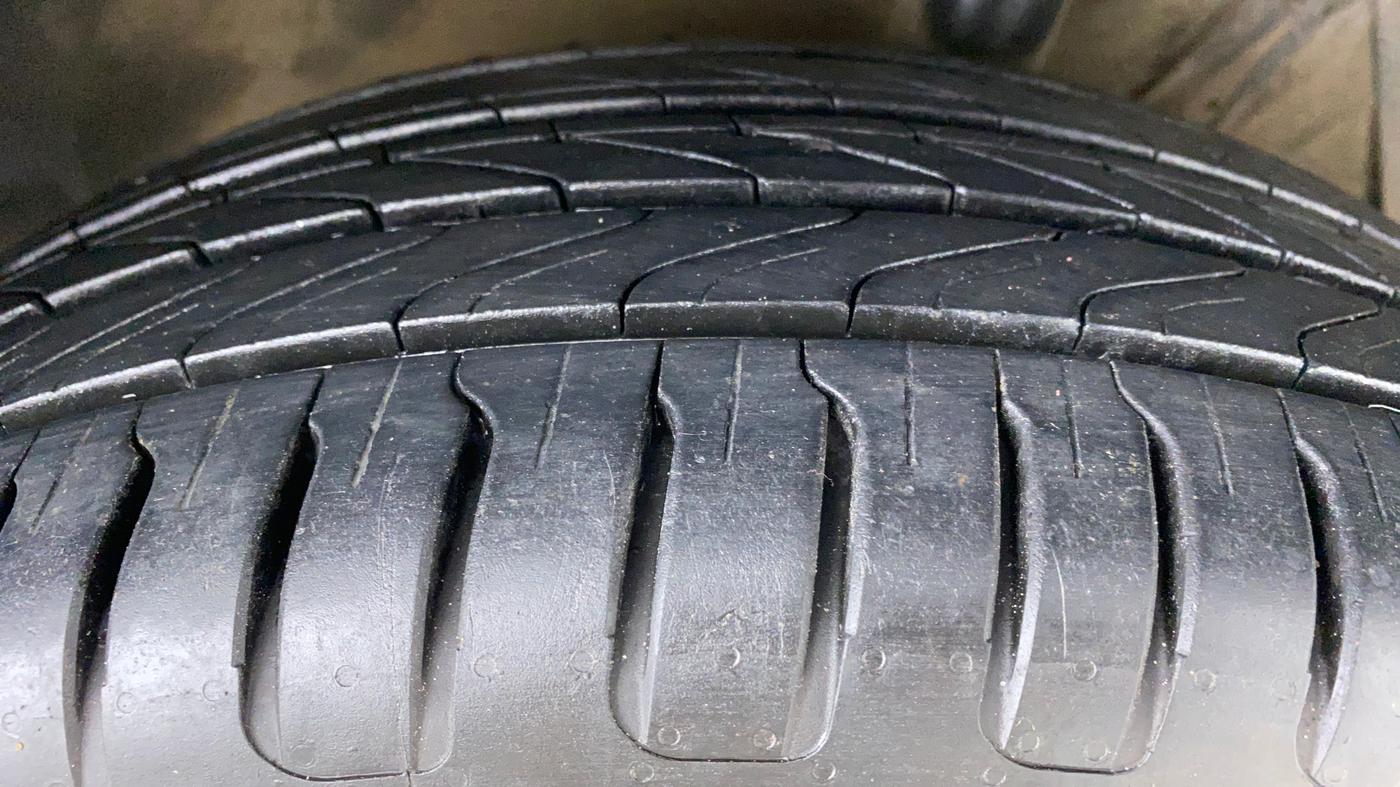 2018 Maruti S Cross ALPHA SHVS, Diesel, Manual, 50,557 km, Right Front Tyre Tread