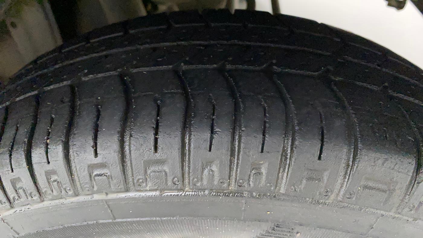 2018 Maruti Alto 800 LXI, Petrol, Manual, 30,620 km, Left Rear Tyre Tread