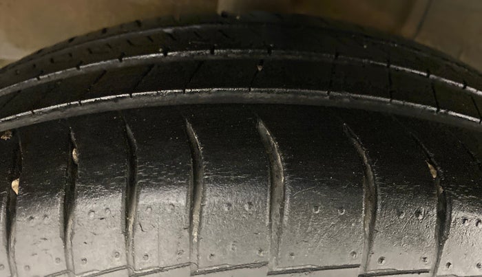 2019 Hyundai GRAND I10 NIOS SPORTZ 1.2 AT, Petrol, Automatic, 26,118 km, Right Rear Tyre Tread