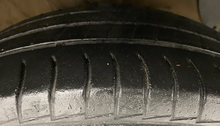 2019 Hyundai GRAND I10 NIOS SPORTZ 1.2 AT, Petrol, Automatic, 26,118 km, Right Front Tyre Tread