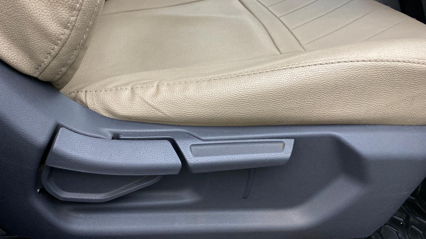 2019 Hyundai GRAND I10 NIOS SPORTZ 1.2 AT, Petrol, Automatic, 26,118 km, Driver Side Adjustment Panel