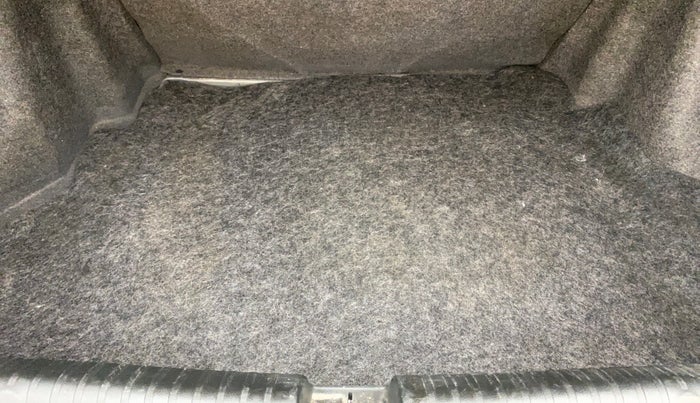 2013 Honda Amaze 1.2L I-VTEC S, Petrol, Manual, 74,159 km, Boot Inside