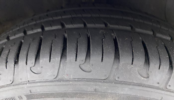 2014 Hyundai Grand i10 ASTA 1.2 (O) VTVT, Petrol, Manual, 53,539 km, Right Front Tyre Tread
