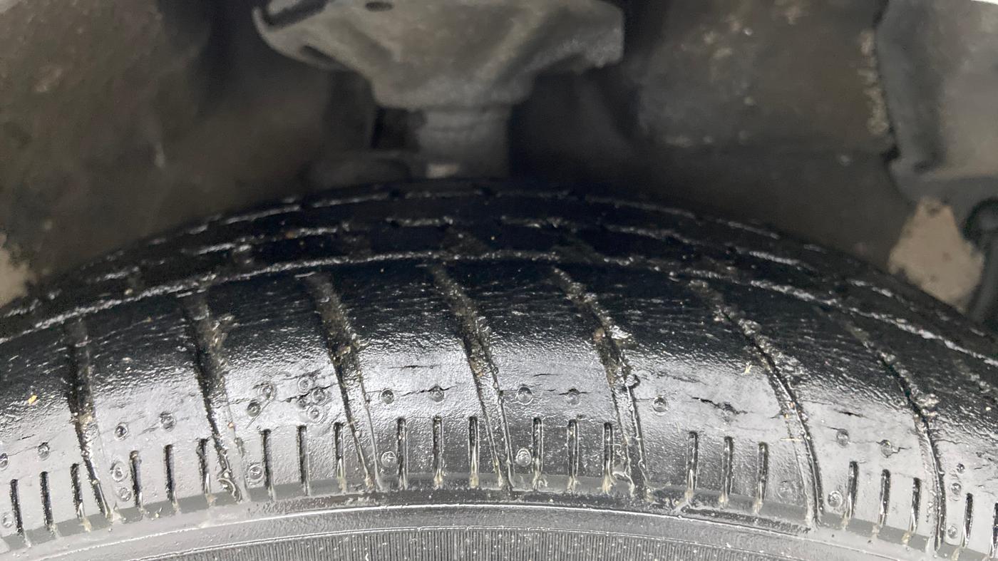 2016 Maruti Celerio ZXI AMT (O), Petrol, Automatic, 22,220 km, Right Front Tyre Tread